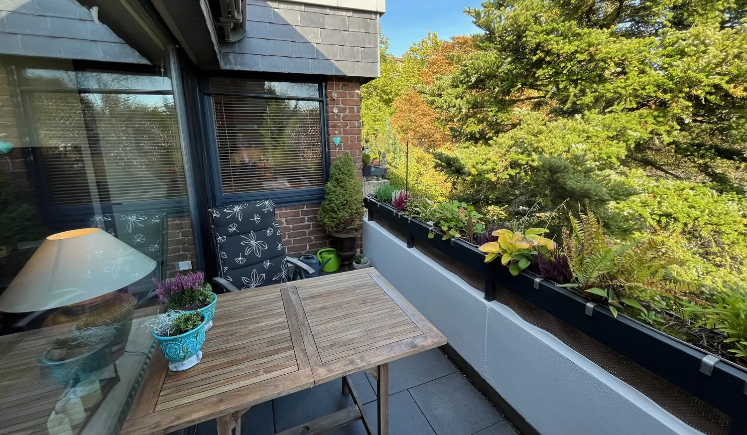 Wellness-Genuss und Sonnenmomente: Großzügiges Zuhause mit Stil