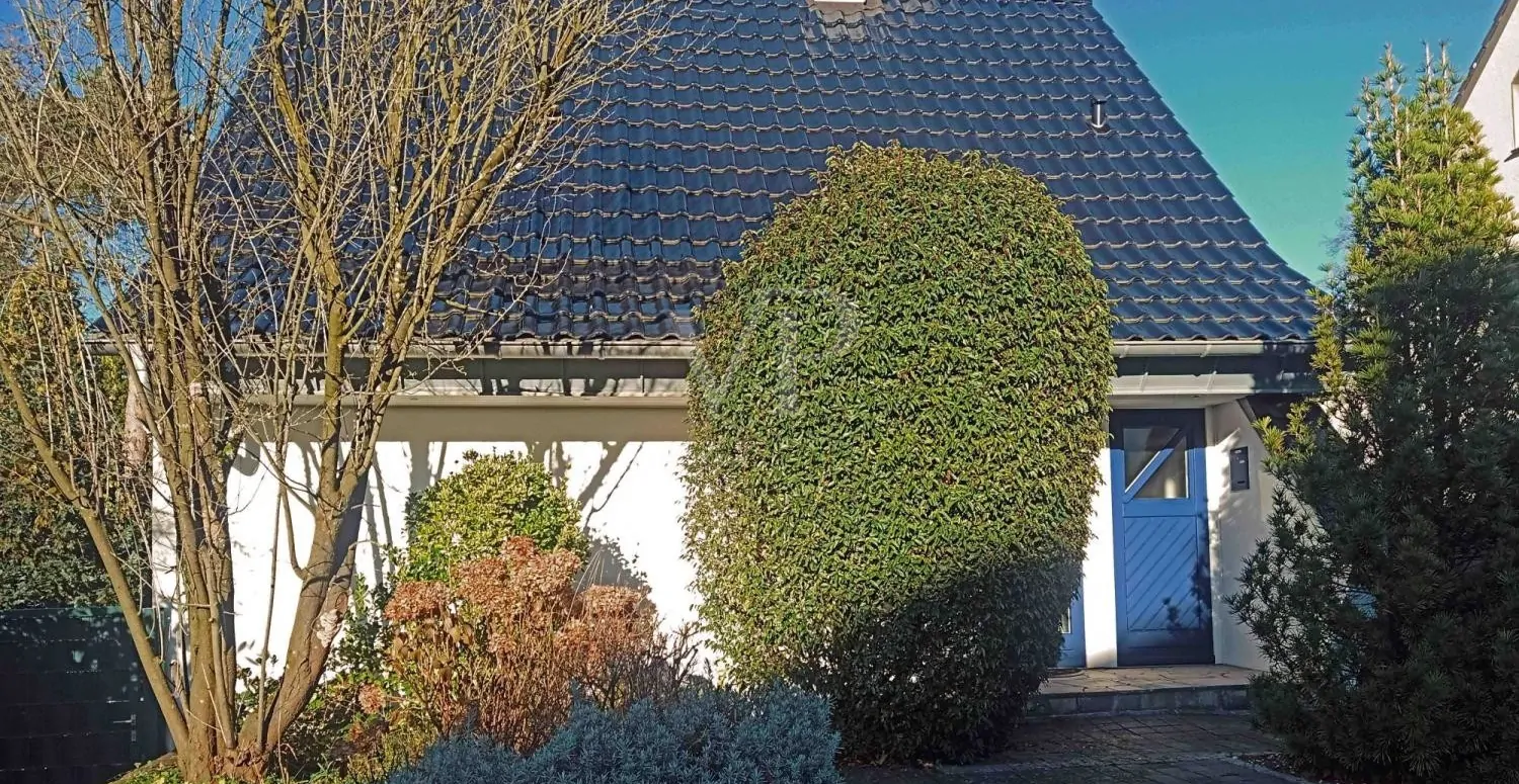 Stilvoll & beständig – Freistehendes Einfamilienhaus in grüner, familienfreundlicher Lage