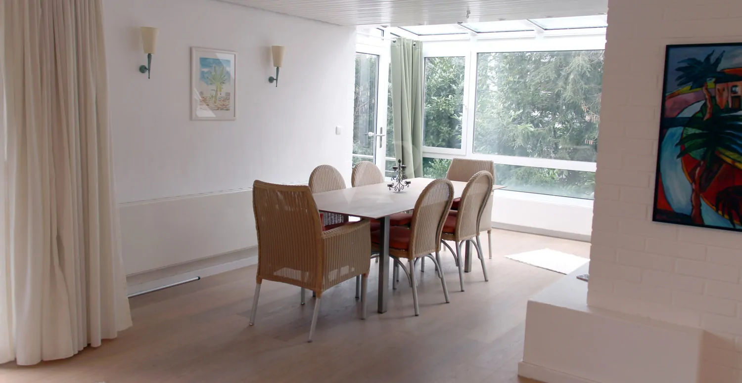 Essbereich im Wintergarten