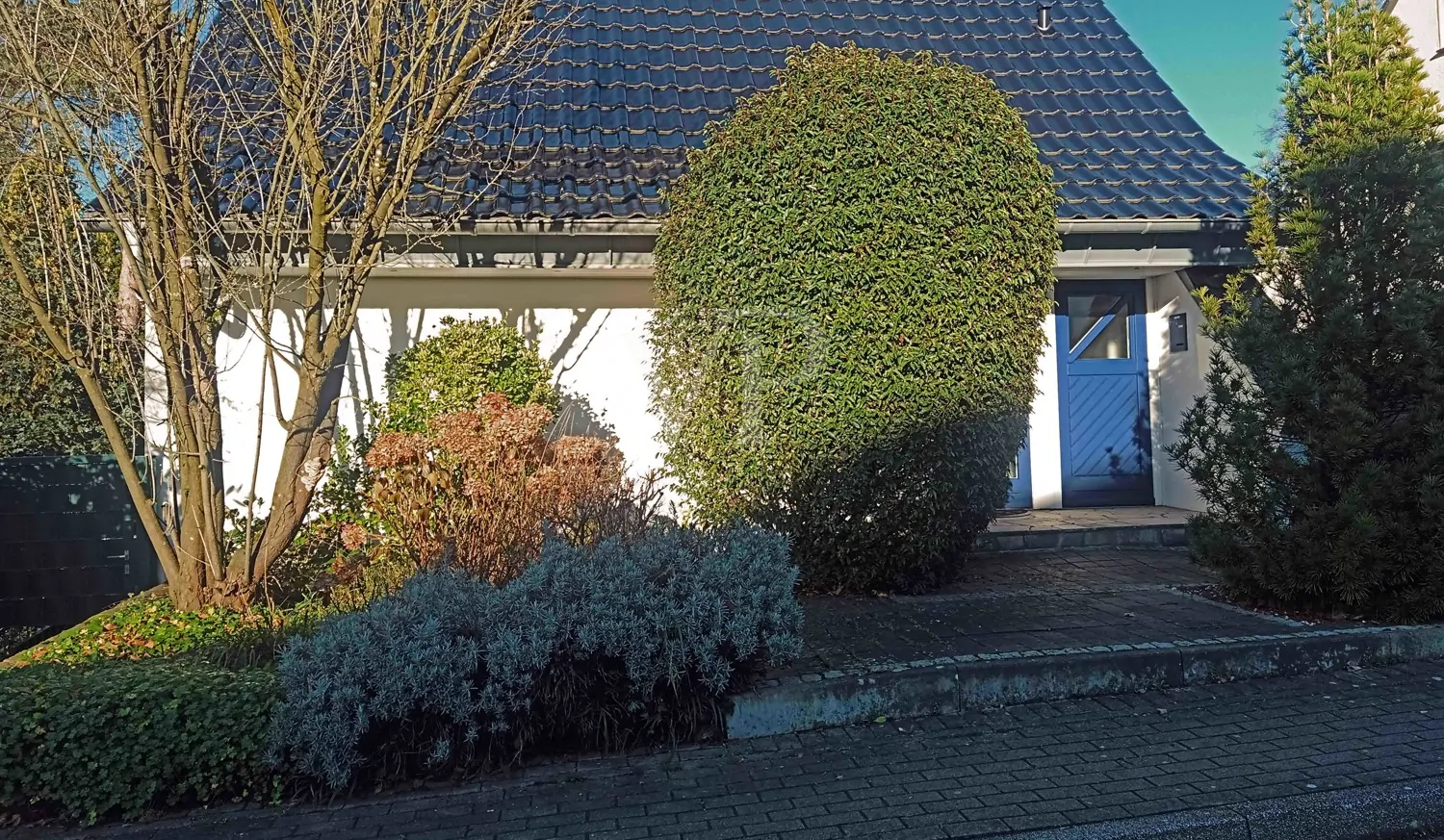 Stilvoll & beständig – Freistehendes Einfamilienhaus in grüner, familienfreundlicher Lage