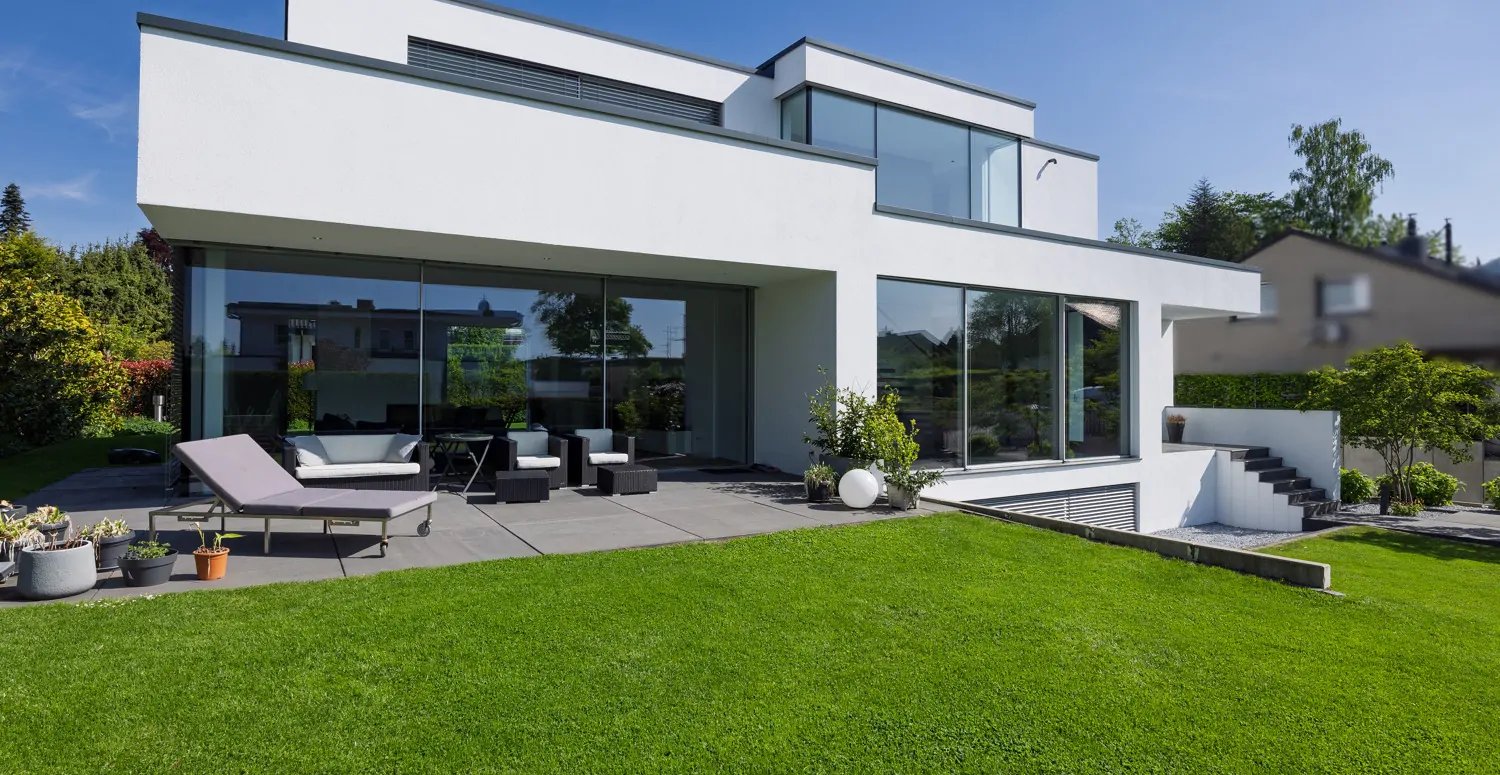 Exklusive Villa im Bauhausstil in erstklassiger Lage!