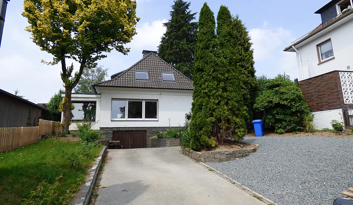 Zentrumsnah ! 
Erfreuen Sie sich an dieser attraktiven Stadtvilla mit großem Garten!