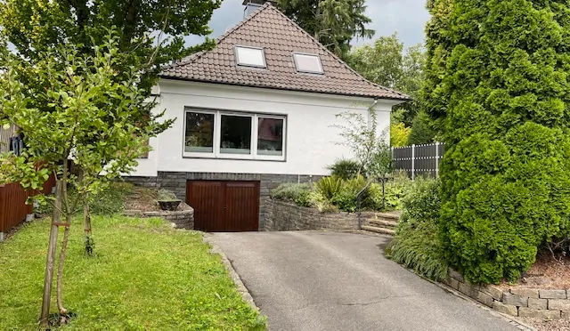 Zentrumsnah ! 
Erfreuen Sie sich an dieser attraktiven Stadtvilla mit großem Garten!