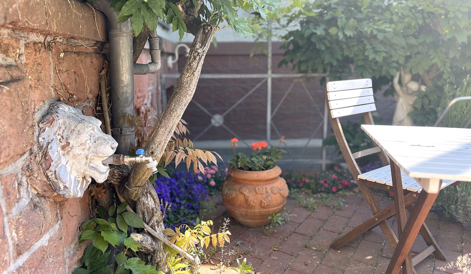 Romantischer Sitzplatz im Außenbereich
