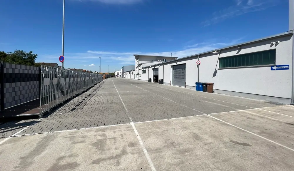 Großzügiges Gelände