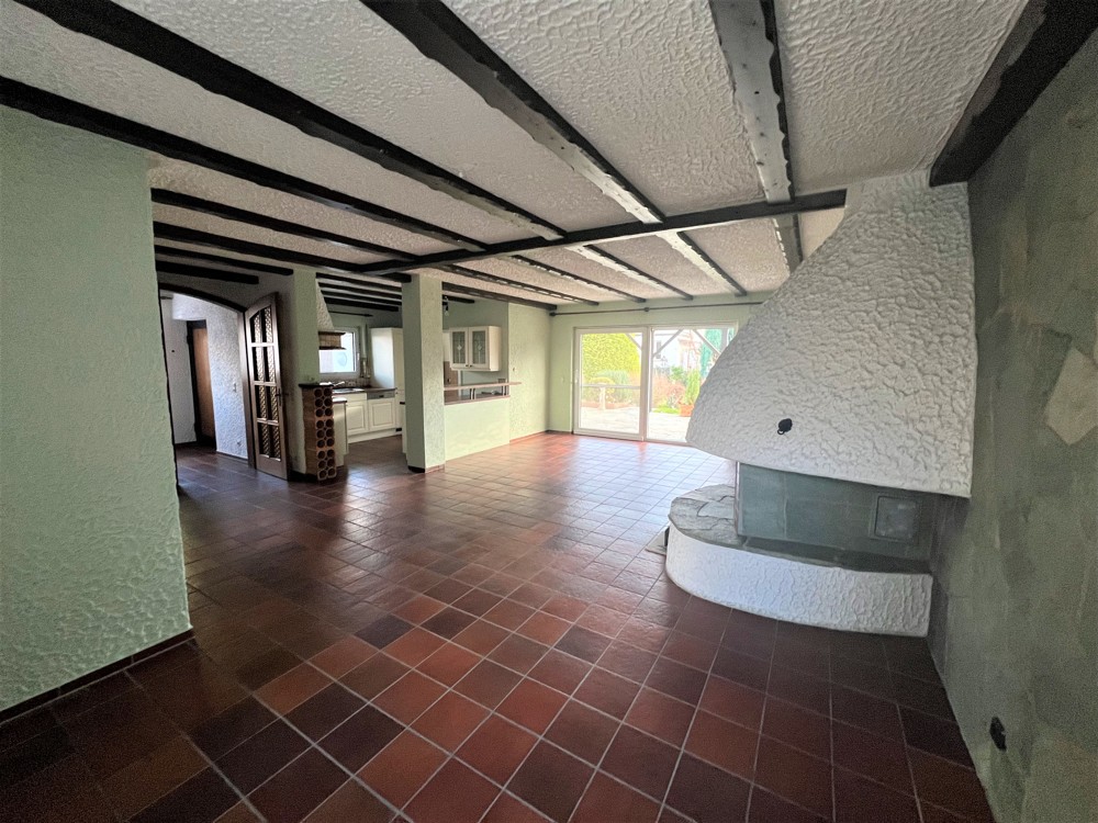 Blick zur offenen Küche