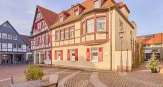 von_poll_real_estate_property_24133752_image_0