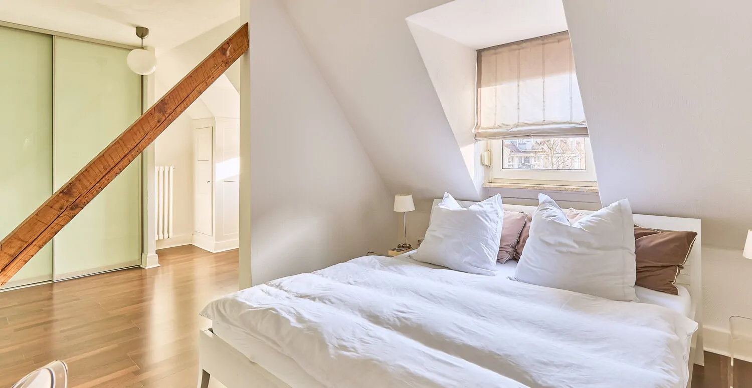 Schlafzimmer mit Ankleide