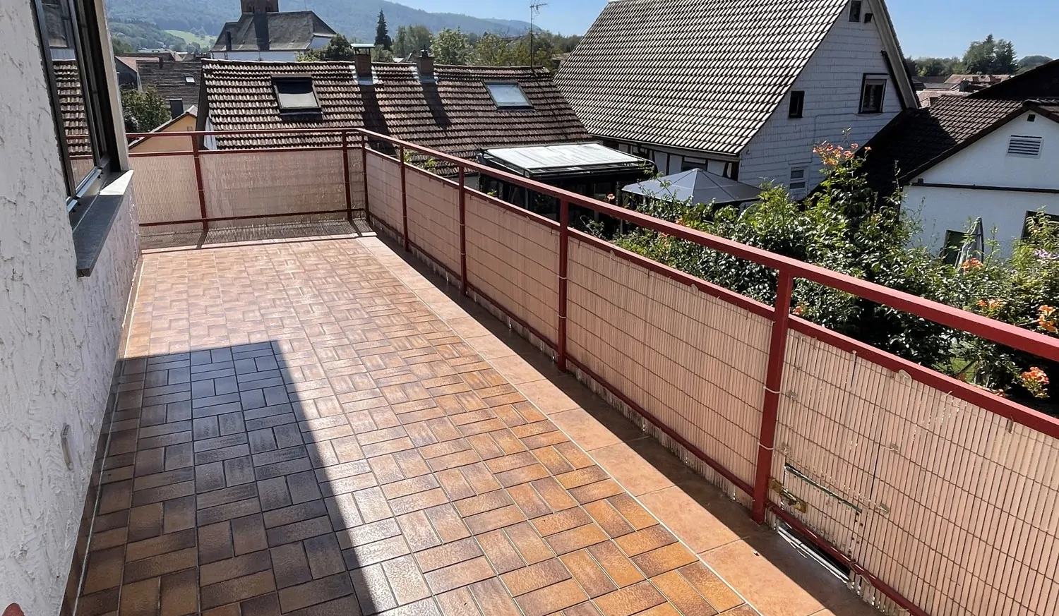 Balkon mit Blick in den Odenwald