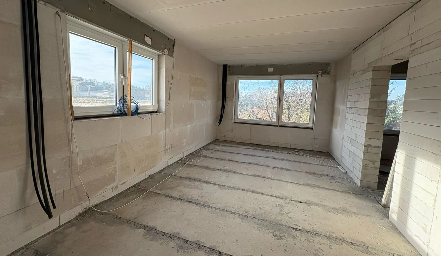 Esszimmer und Küche