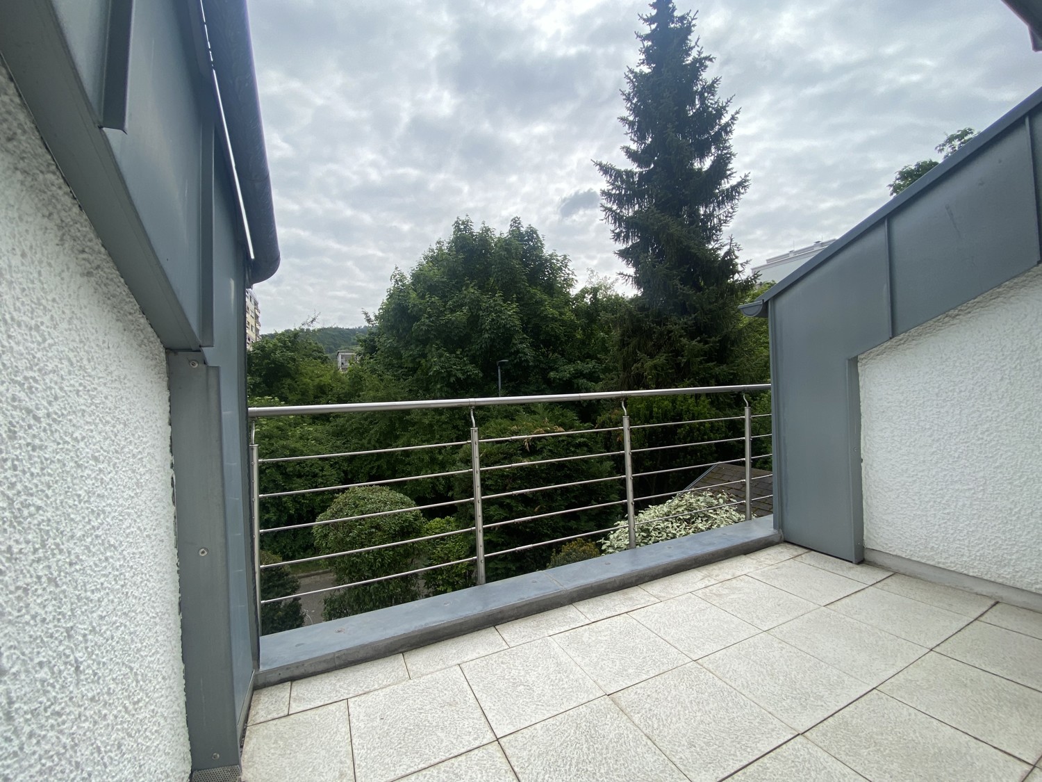 Dachterasse mit Blick ins Grüne