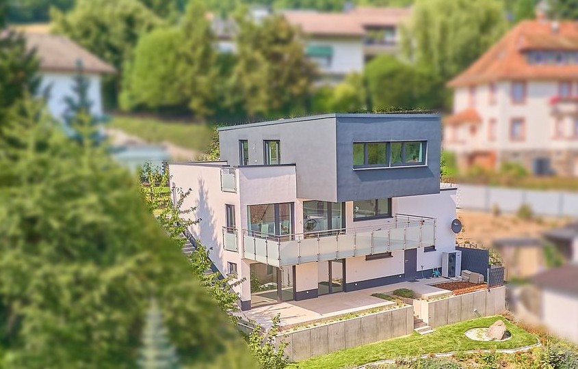 Eleganter Neubau mit großzügigen Terrassen und modernem Flair!