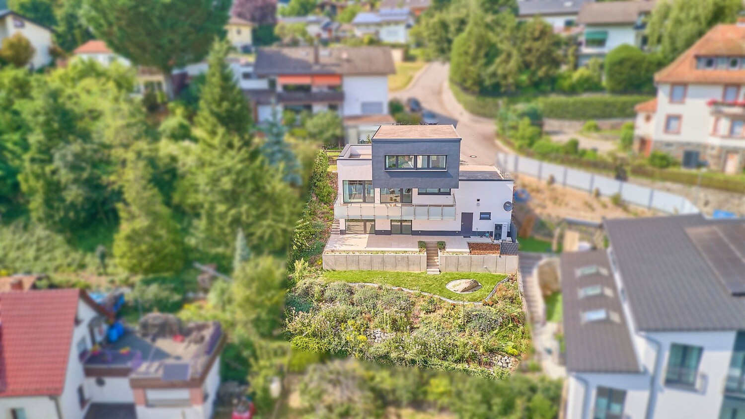 Eleganter Neubau mit großzügigen Terrassen und modernem Flair!