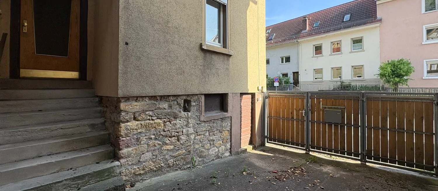 Innenhof und Hauseingang