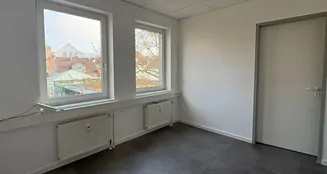 von_poll_real_estate_property_25133833_image_4