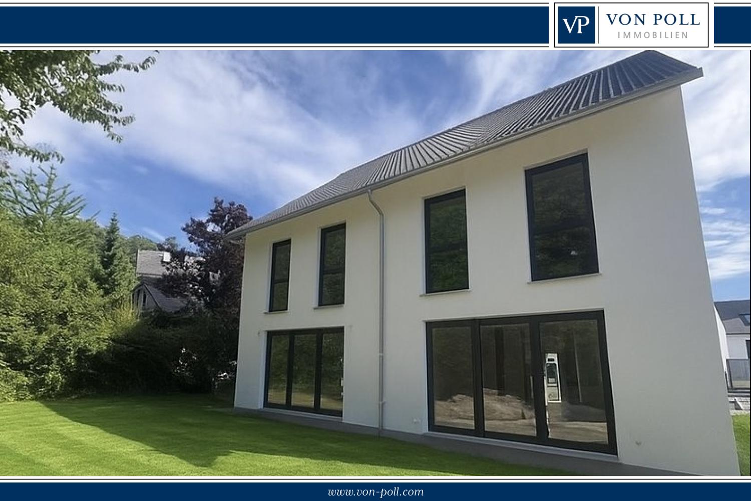 Architektonisch überzeugendes Doppelhaus – Neubau mit offener Grundrisslösung