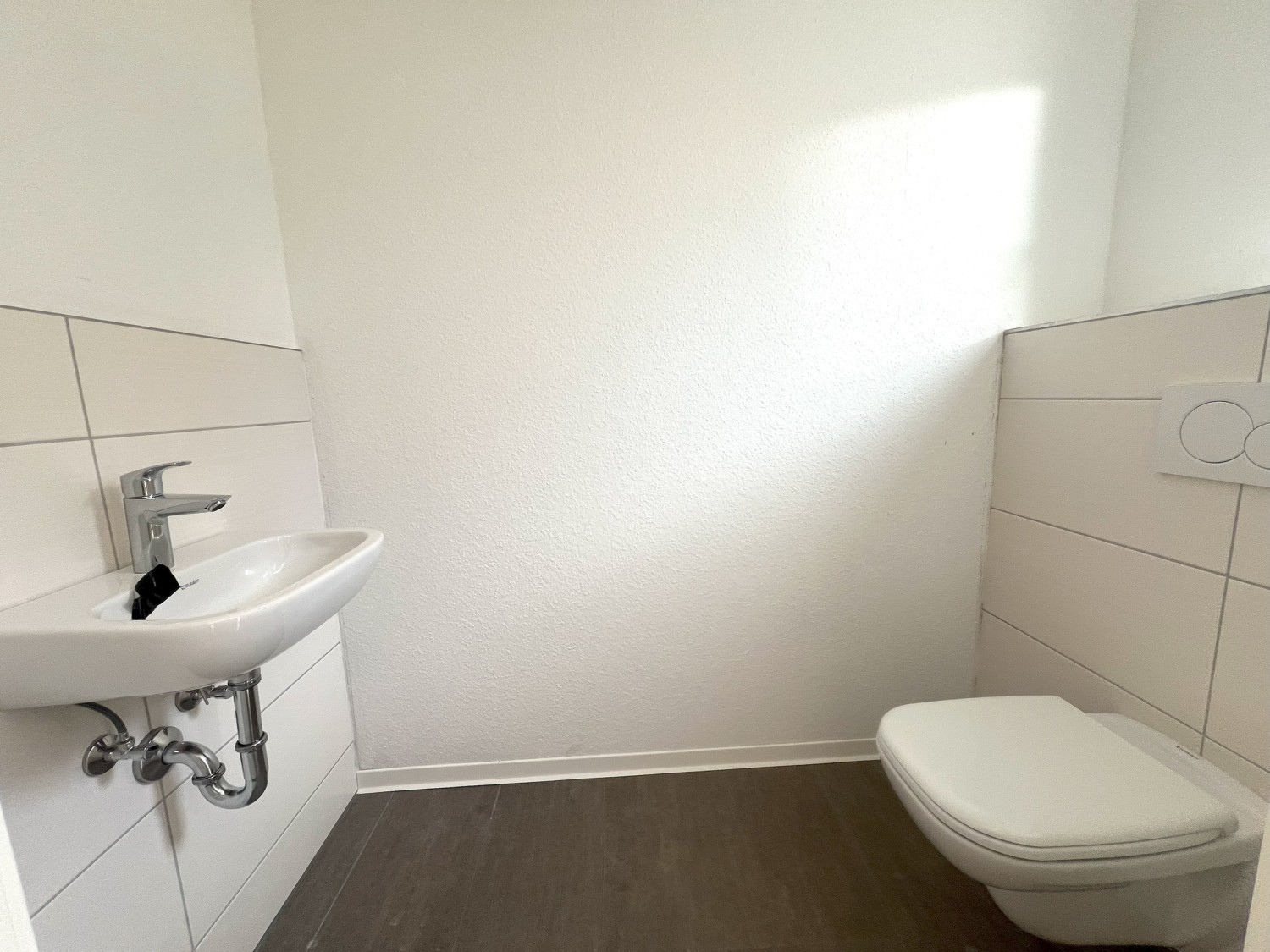 Modernes Gäste- WC