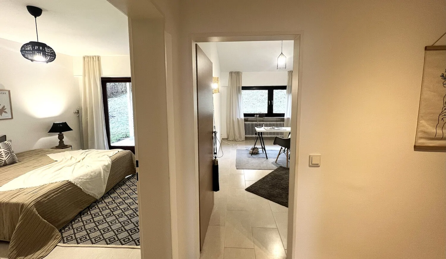 Blick zum Schlaf- und Arbeitszimmer