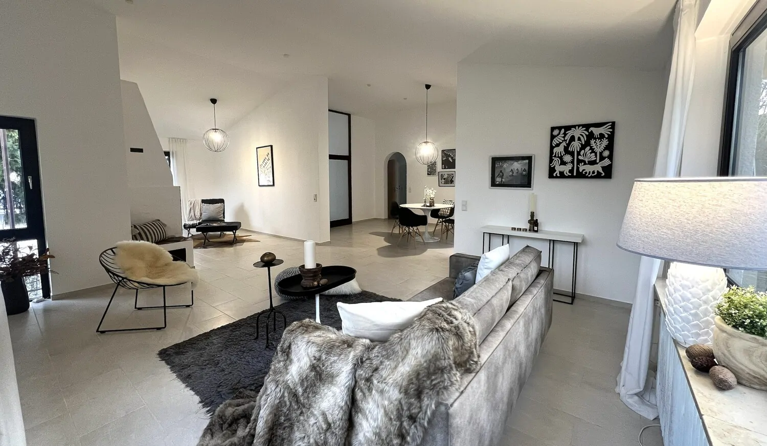 Offener Wohn- und Essbereich