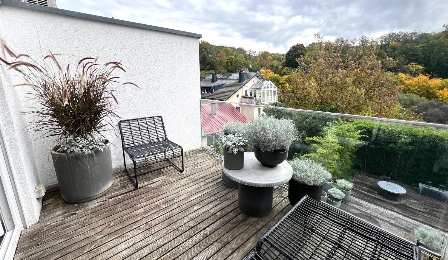 Balkon angrenzend zum Küchen- und Essbereich
