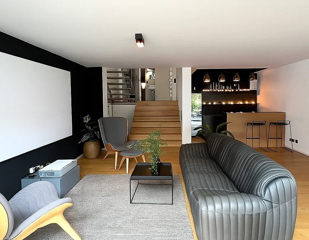 Stylisches Wohnzimmer mit integrierter Bar