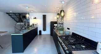 von_poll_real_estate_property_25133850_image_2