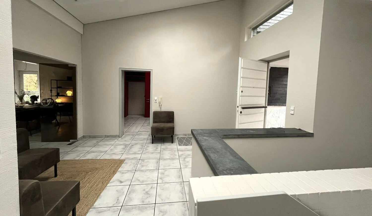 Offener Eingangsbereich mit großzügigem Entreé