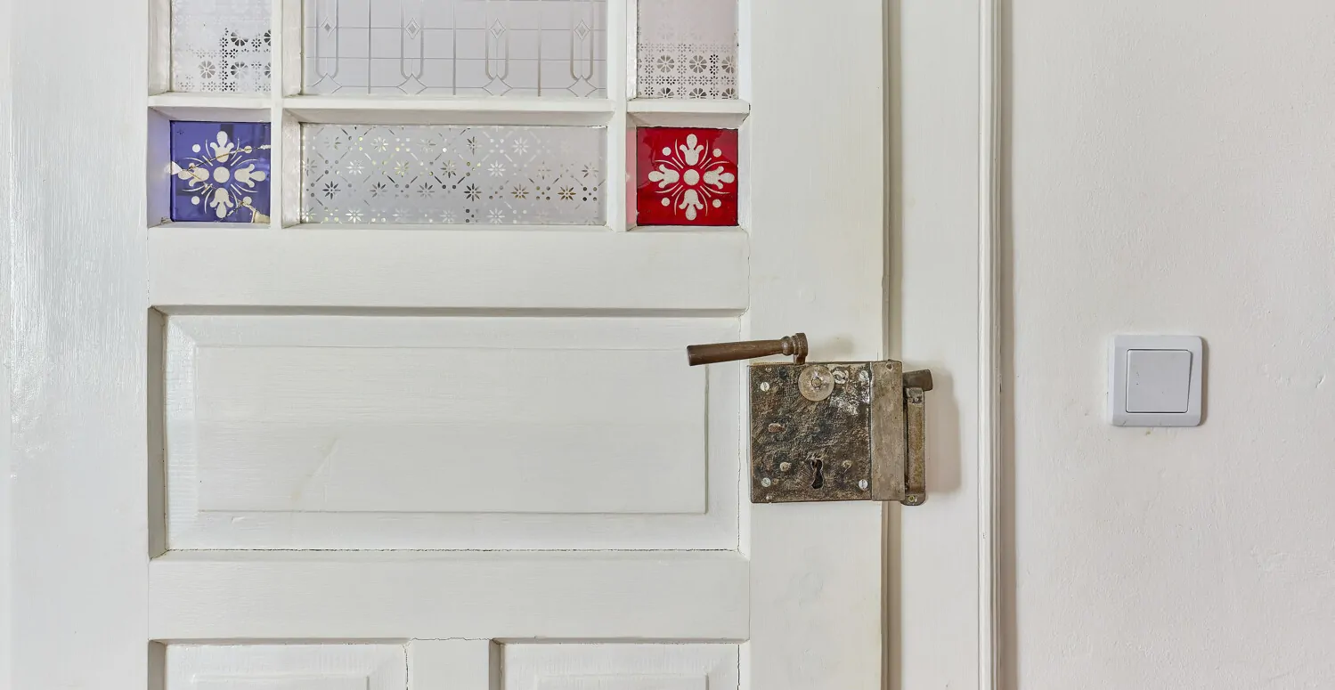 Tür mit Original-Verglasung