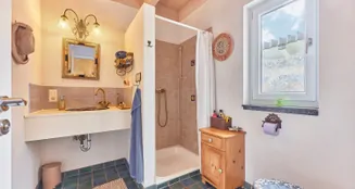von_poll_real_estate_property_26133866_image_9