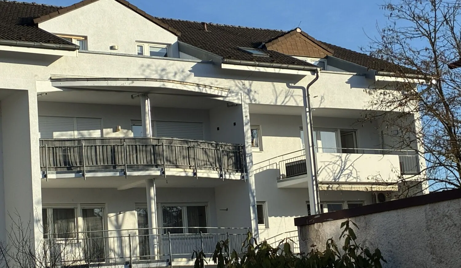 DG mit Dachterrasse rechts