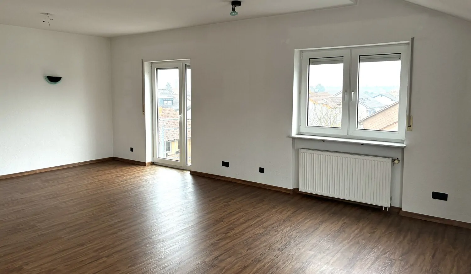 Großer Wohn-Essbereich mit....