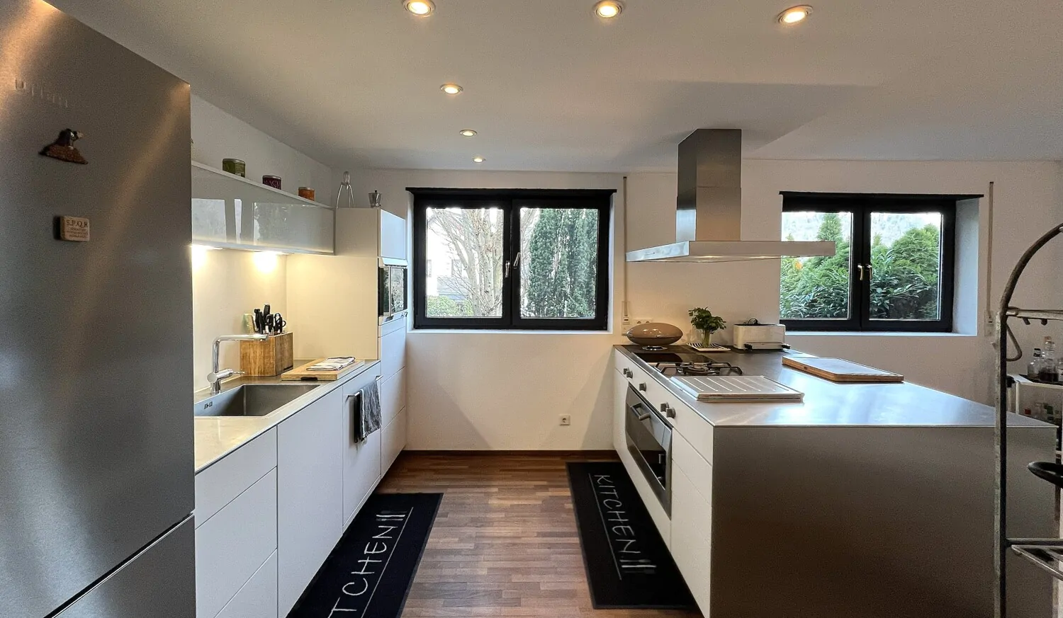 Hochwertige Einbauküche