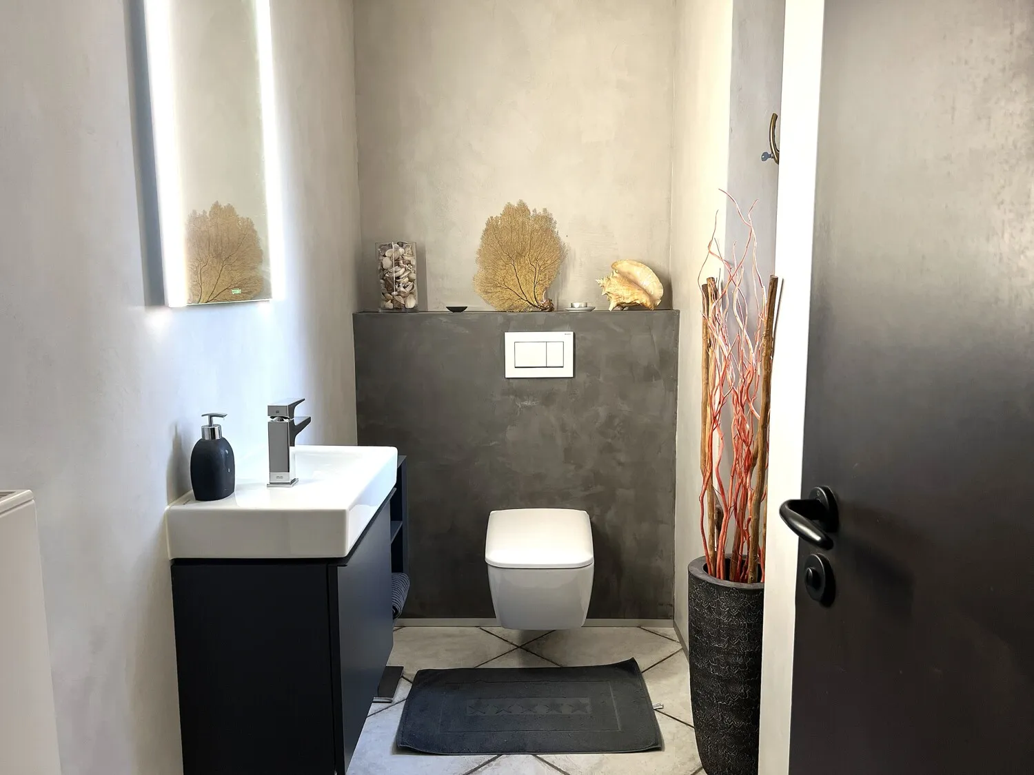 Modernisiertes Gäste- WC