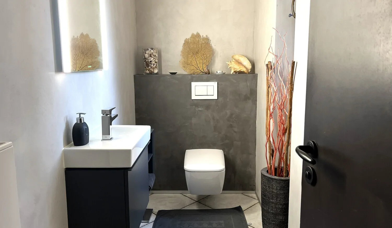 Modernisiertes Gäste- WC