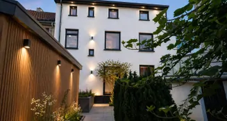 von_poll_real_estate_property_26133883_image_2