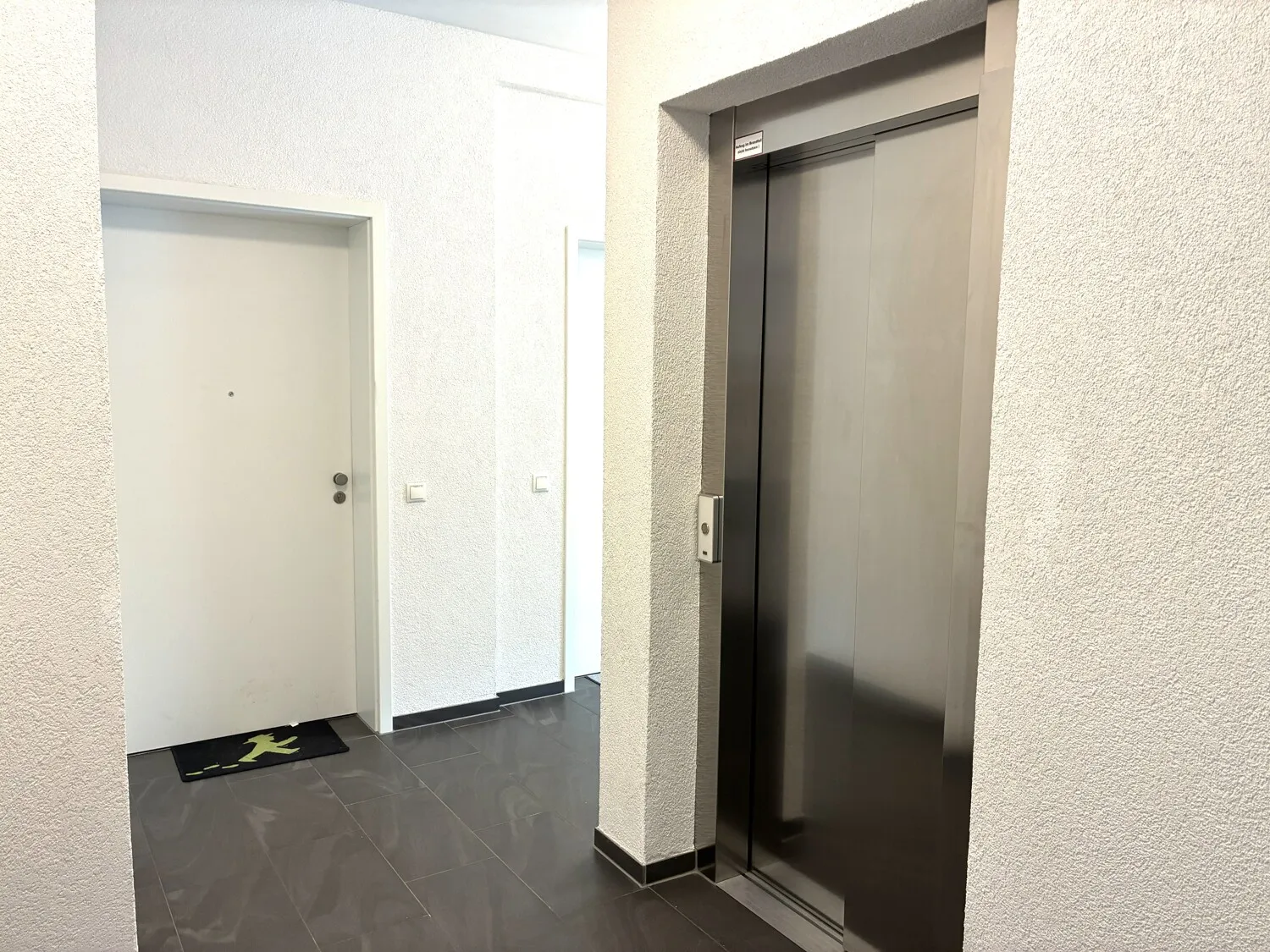 Fahrstuhl-Wohnungseingang