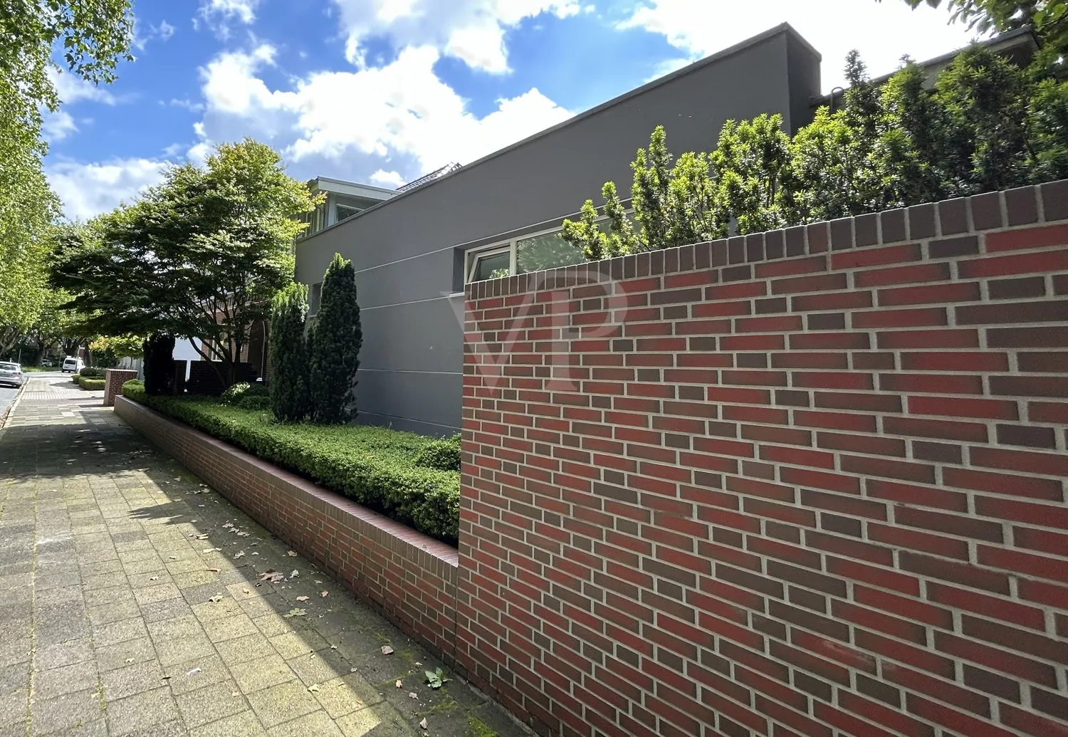 Seitliche Frontansicht