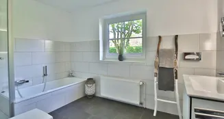 von_poll_real_estate_property_25203019_image_12