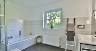 von_poll_real_estate_property_25203019_image_12