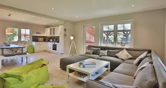 von_poll_real_estate_property_25203019_image_9