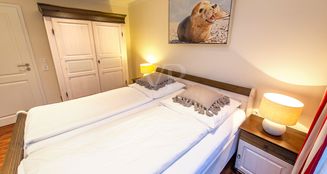 von_poll_real_estate_property_25203015_image_12