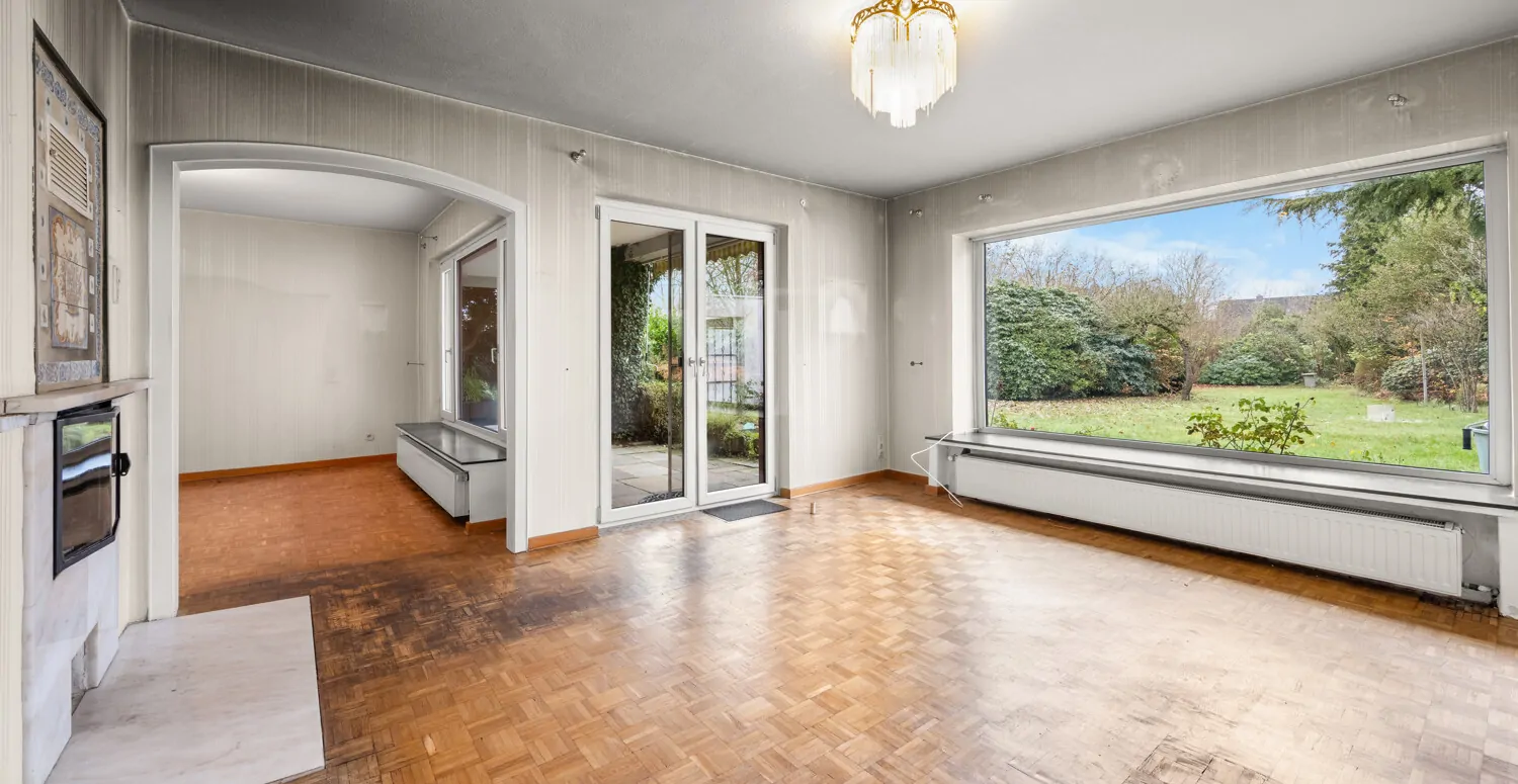 Wohnbereich mit Blick ins Esszimmer