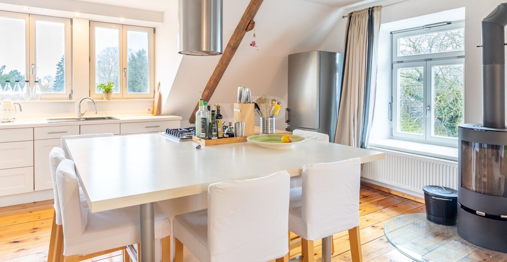 Blick in die schöne Küche der Betreiberwohnung