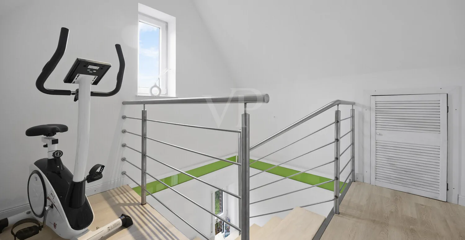 Flur und Treppe Spitzboden