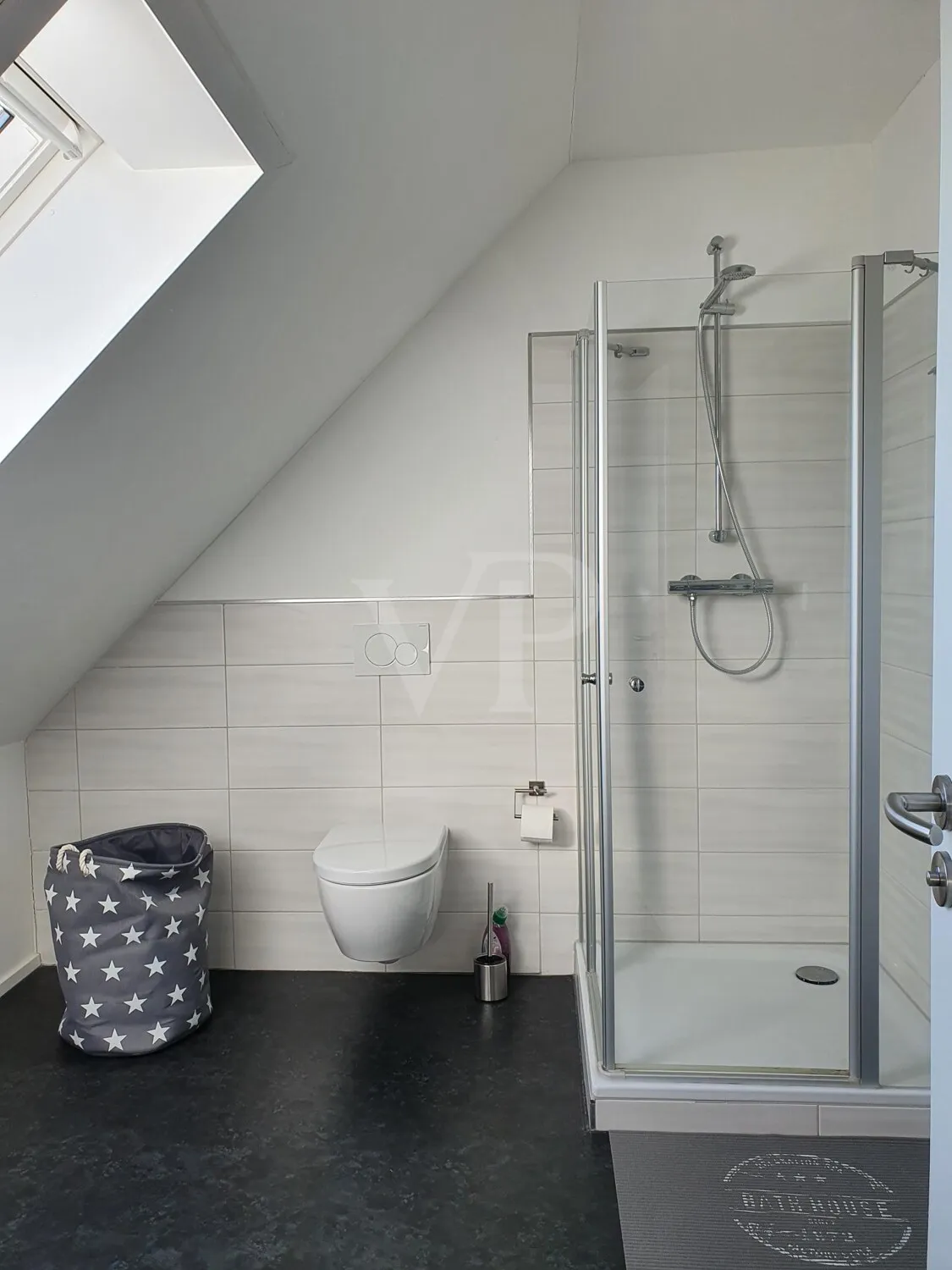1. OG Rechts (Zweitwohnung) - Badezimmer