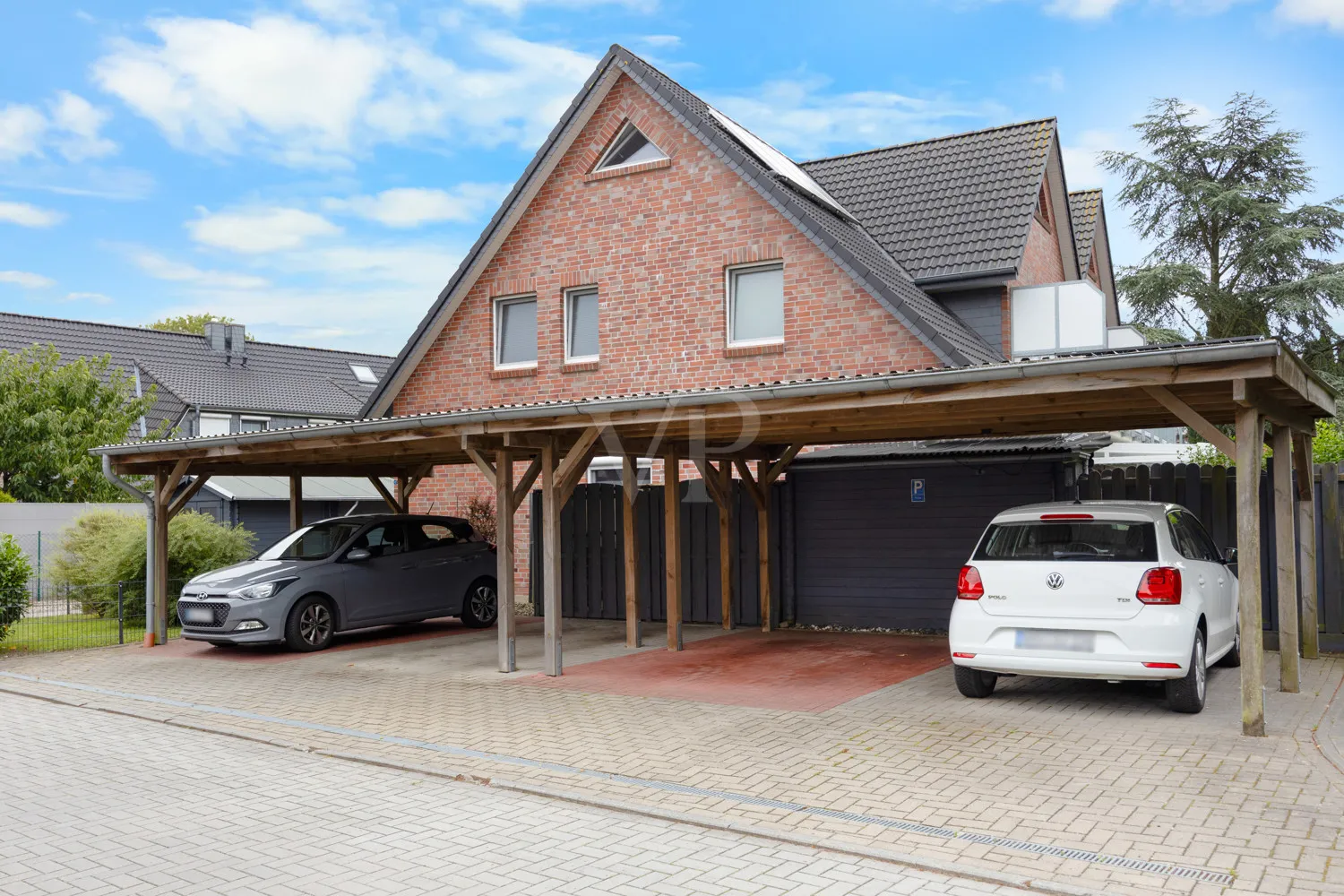 Spacious maisonette apartment with modern design - 2 bathrooms