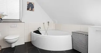 von_poll_real_estate_property_25203028_image_7