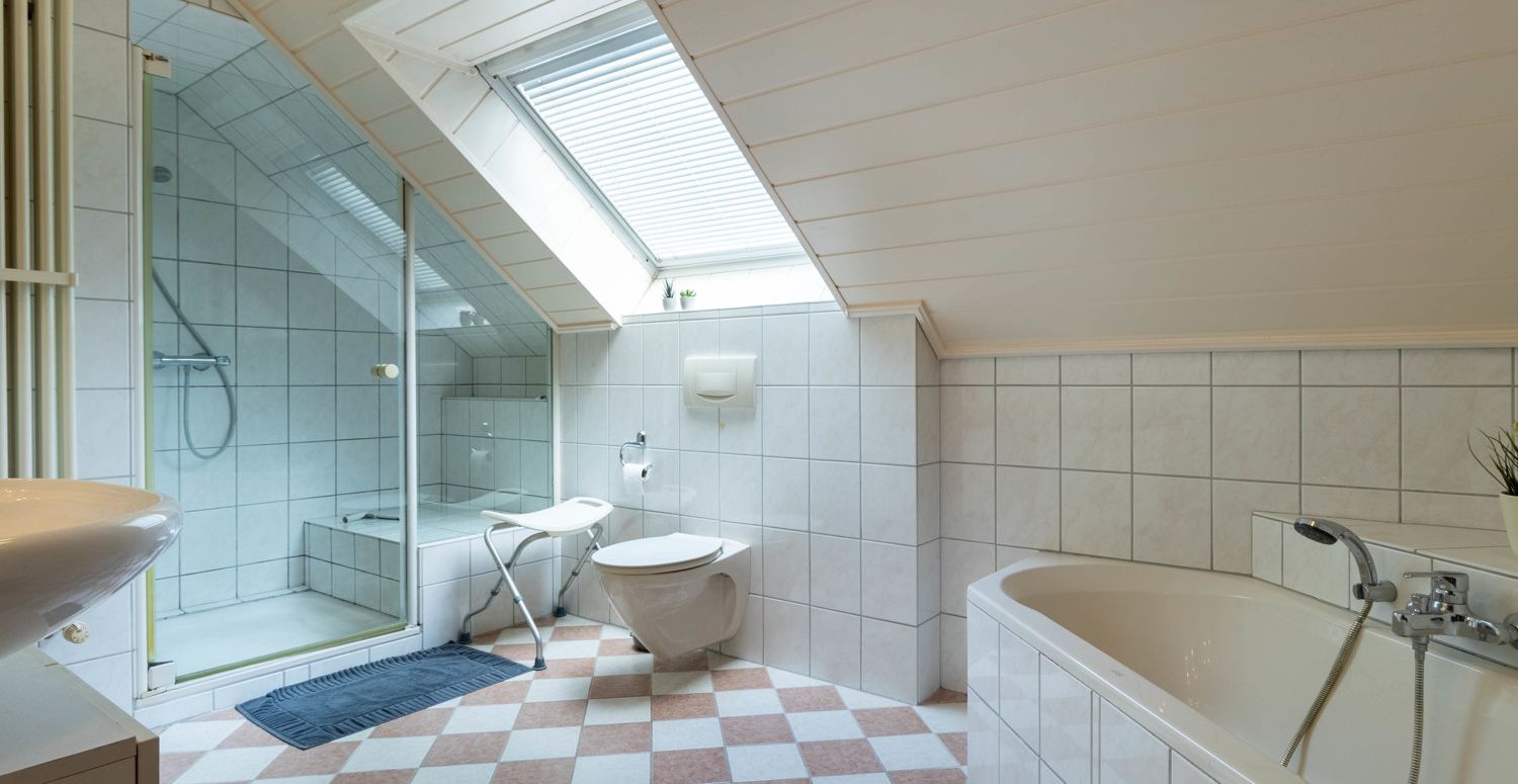 Badezimmer Ansicht 2