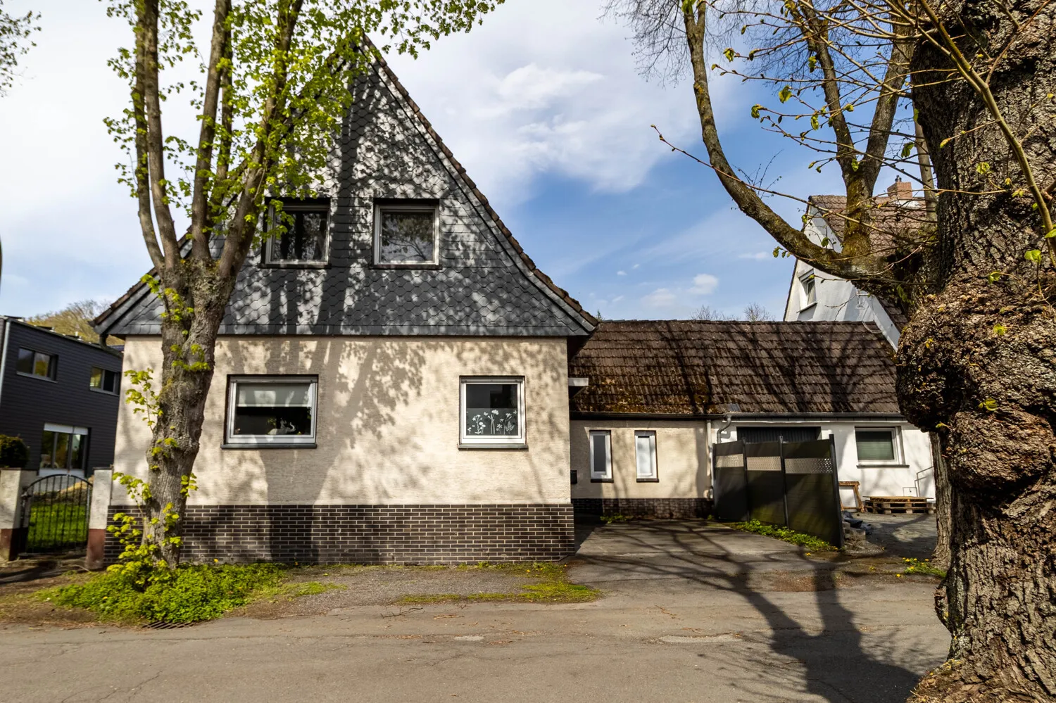 Straßenansicht 1