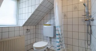 von_poll_real_estate_property_25167015_image_8